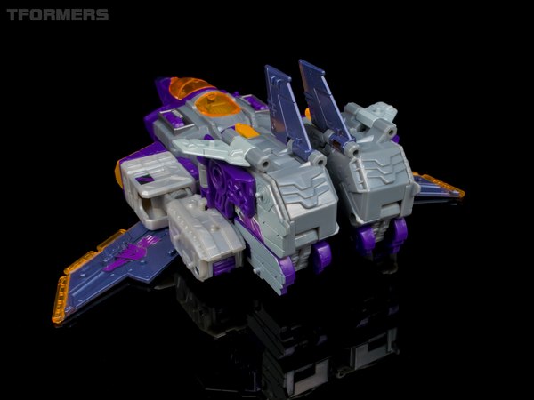 TFormers Gallery   Siege On Cybertron Tidal Wave 055 (55 of 124)
